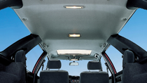 Headliner – high stiffness, low emissions