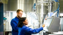 BASF Experts working on fuel and lubricants solutions BASF Experts working on fuel and lubricants solutions