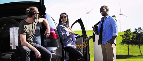 From the charging column to the cable and the plug, from the wiring to the battery inside the car – we create materials and technologies for future powertrain concepts. From the charging column to the cable and the plug, from the wiring to the battery inside the car – we create materials and technologies for future powertrain concepts.