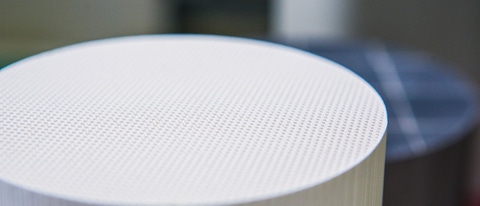 At the Nienburg site emissions control catalysts for gasoline- and diesel-powered cars, trucks, buses, motorcycles, construction equipment and other vehicles are produced. The product portfolio also comprises catalytic soot (particulate) filters such as the EMPROTM Four-Way Conversion Catalyst (FWCTM) that not only converts carbon monoxide, unburned hydrocarbons and nitrogen oxide into uncritical water, nitrogen and carbon dioxide but also removes harmful particulate matter.